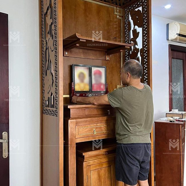 Mẫu phòng thờ chung cư hiện đại kết hợp bàn thờ phật và bàn thờ gia tiên