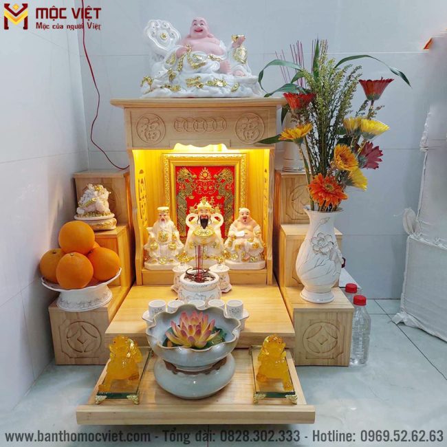 Bàn thờ gỗ sồi màu sáng đẹp