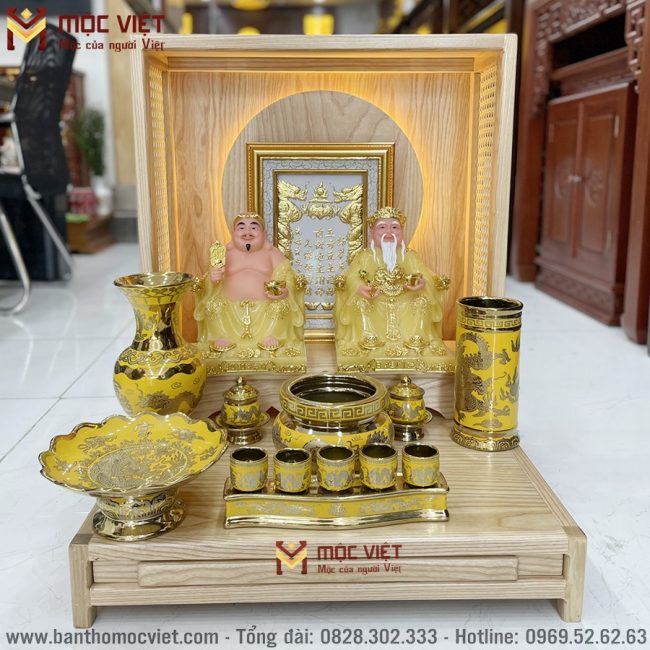 Bàn thờ ông địa hào quang được các nghệ nhân Mộc Việt hoàn thiện tỉ mỉ đến từng chi tiết