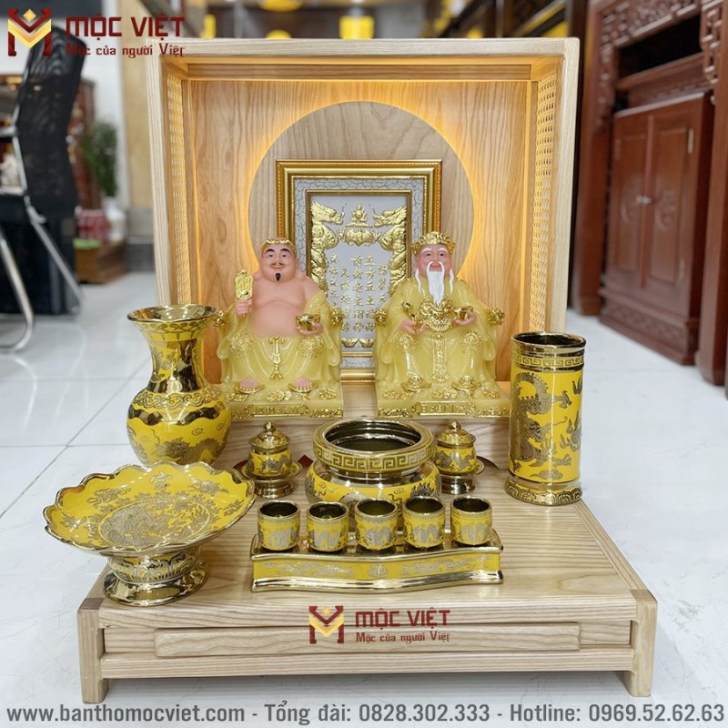 Bàn thờ ông địa hào quang được các nghệ nhân Mộc Việt hoàn thiện tỉ mỉ đến từng chi tiết