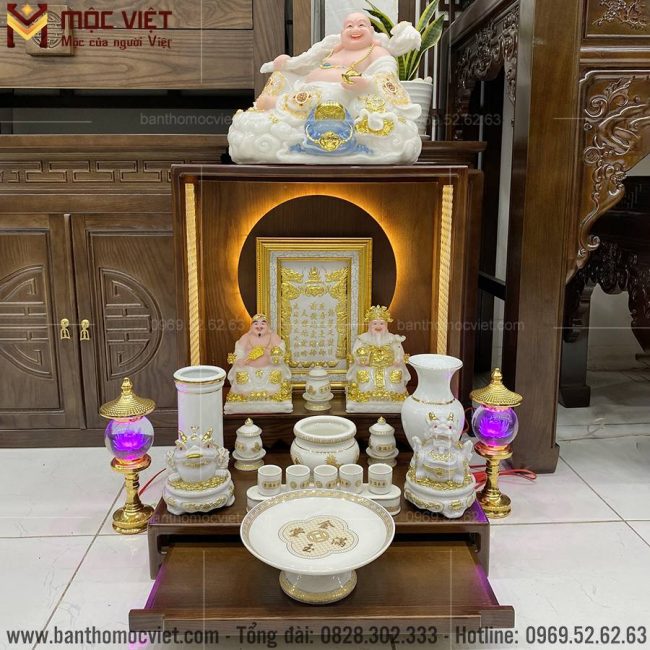 Bàn thờ thần tài hào quang đẹp màu nâu hiện đại