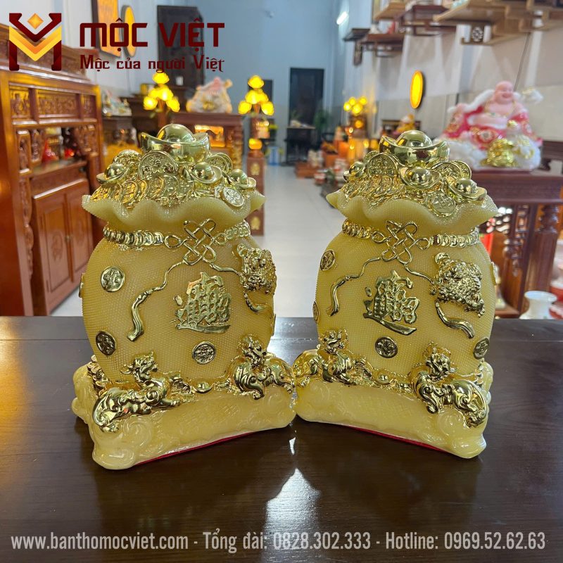 Túi tiền tài lộc màu vàng mang tài lộc đến cho gia chủ