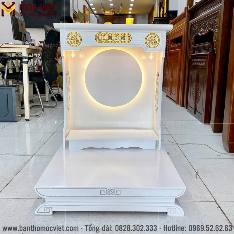 Bàn thờ màu trắng có hào quang đẹp